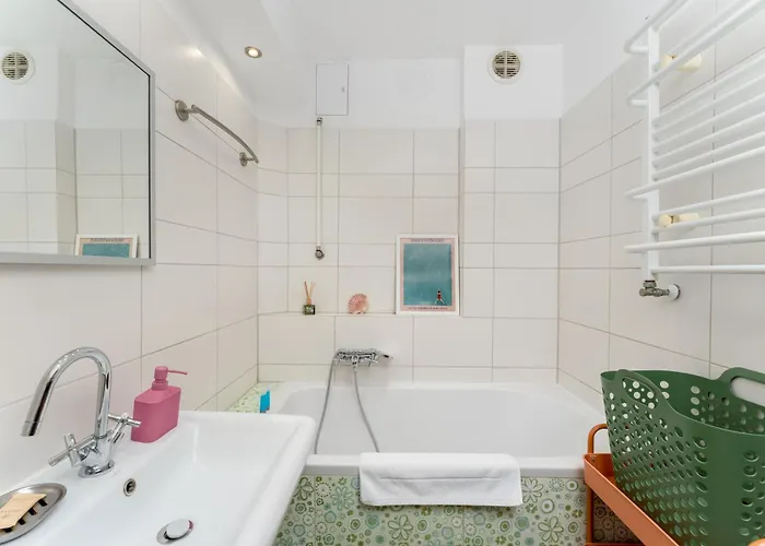 Apartament Nowa Huta Charming Details By Bookinghost